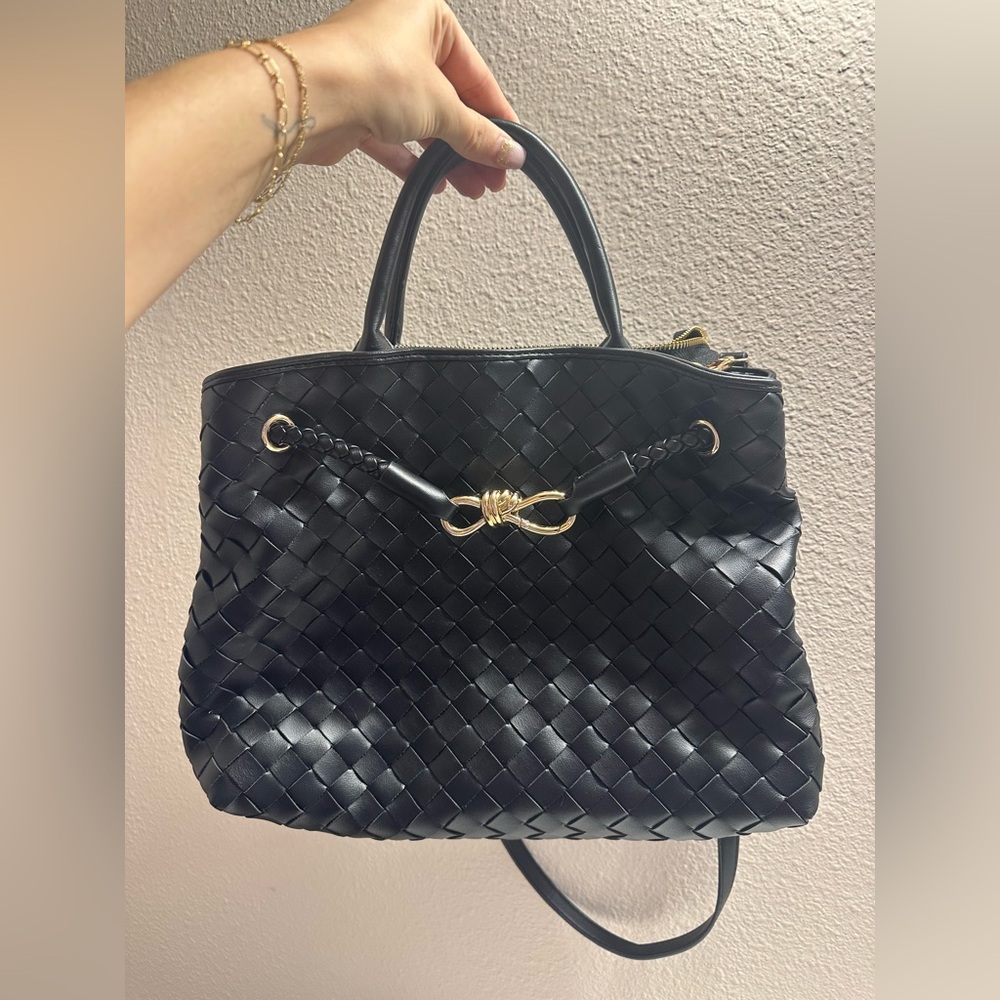 Amazon Handbag - Picture 3 of 5